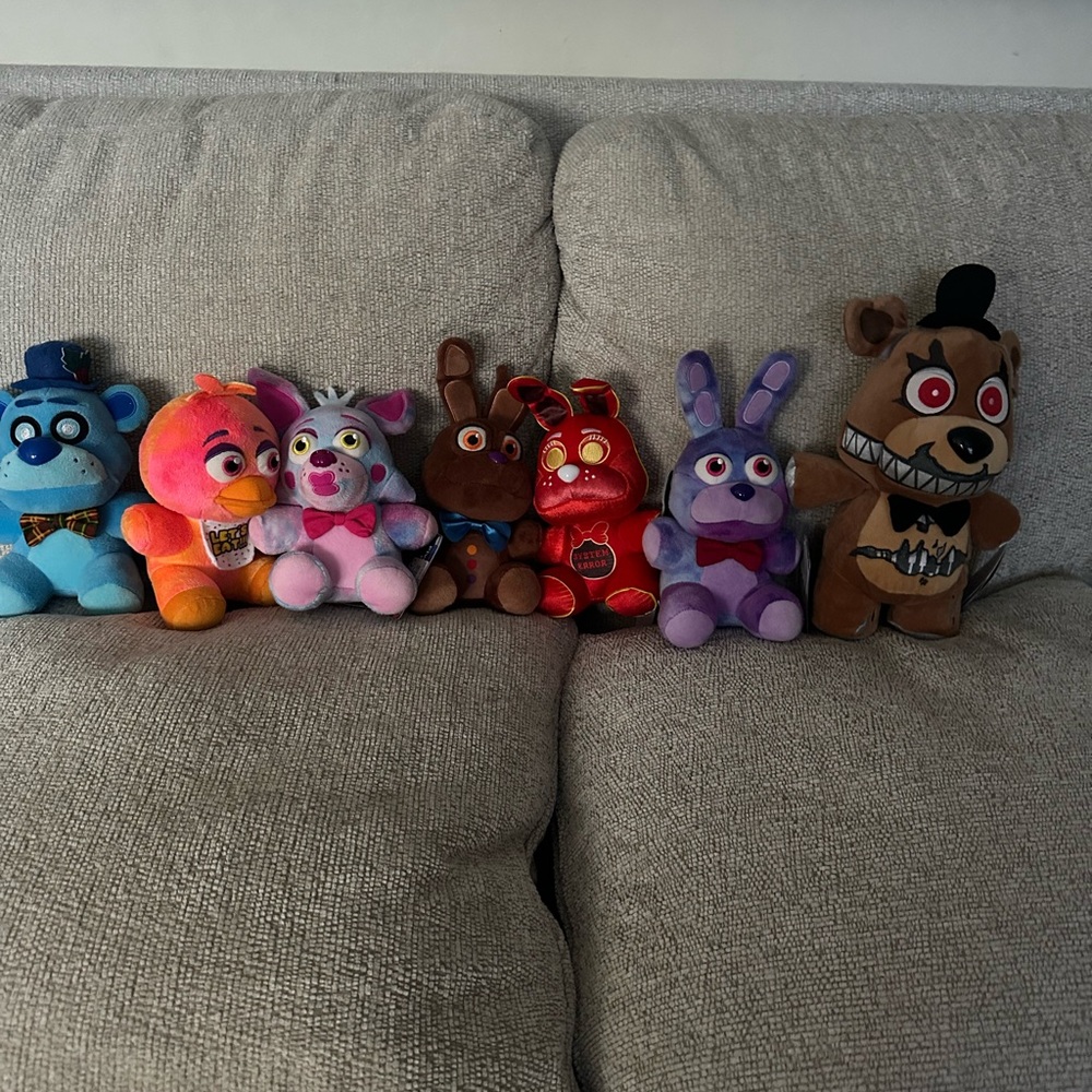 Five nights at Freddy’s all new exclusive
